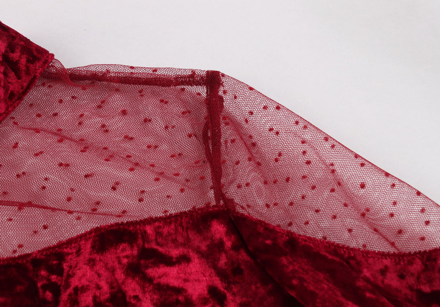 Robe Tonval – Velours Bordeaux & Transparence Chic