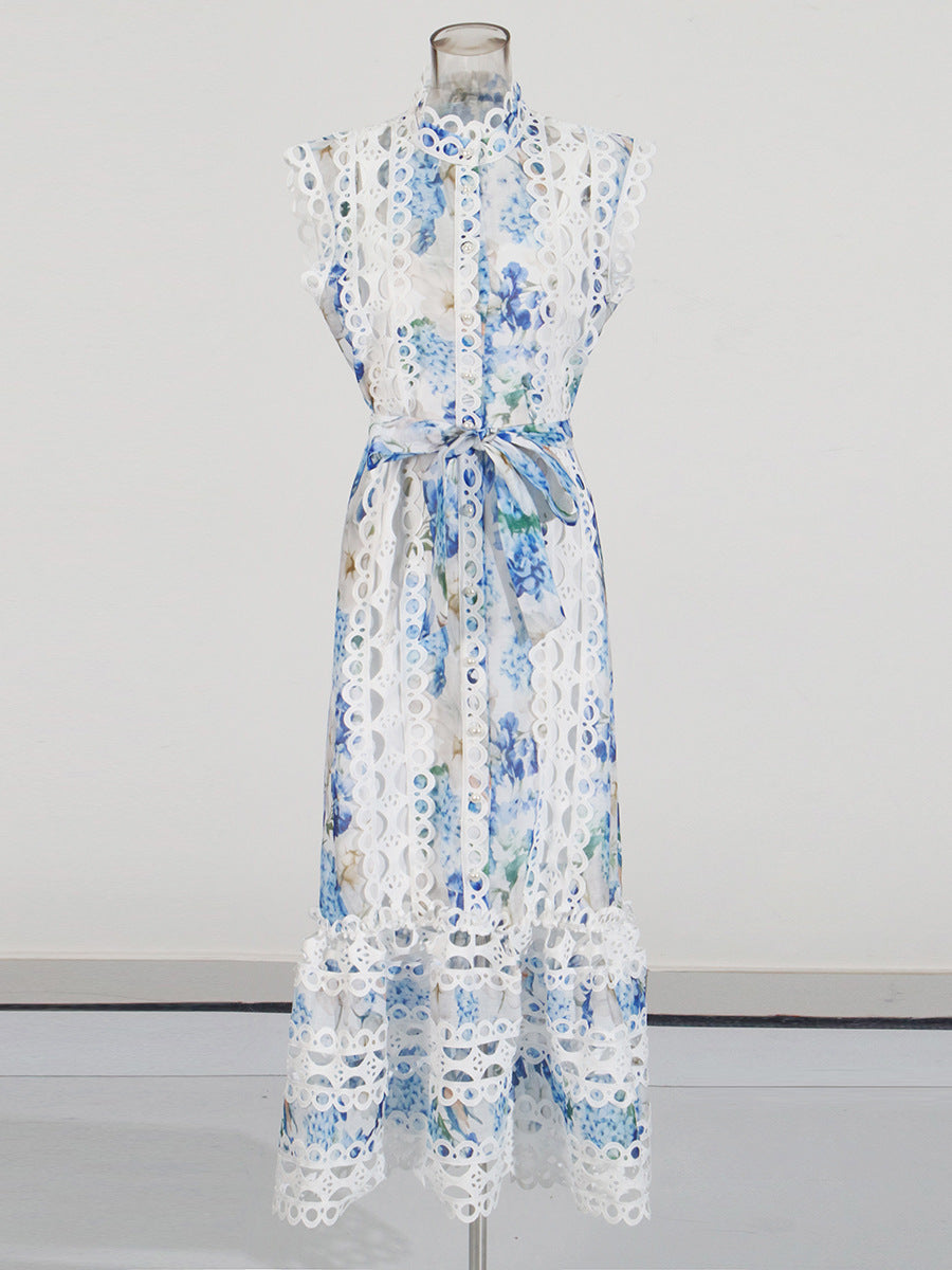 Robe Brodée à Taille Haute – Élégance Signature