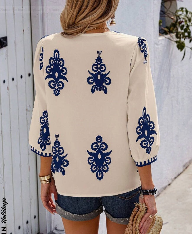 Chemisier Bohème Col V – Motifs Aléatoires pour un Look Estival