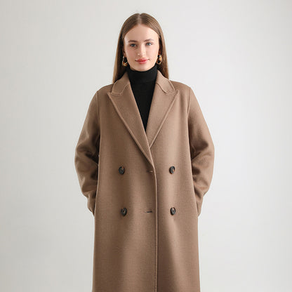 Manteau long en laine pour femme élégant et chaud – disponible chez Beloreva