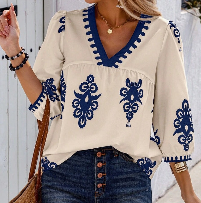 Chemisier Bohème Col V – Motifs Aléatoires pour un Look Estival
