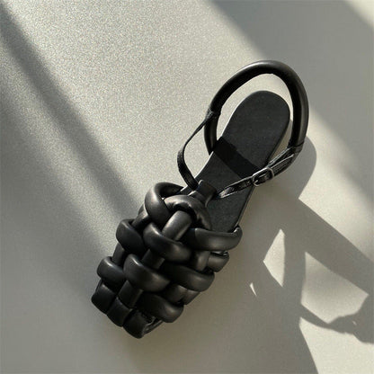 Sandales Plates Tressées en Cuir d’Agneau – Élégance Naturelle